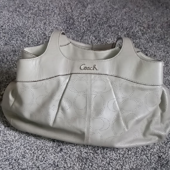 EUC 2012 Coach Light Gray Leather Shoulder Bag A1282-F18268 - Picture 1 of 8